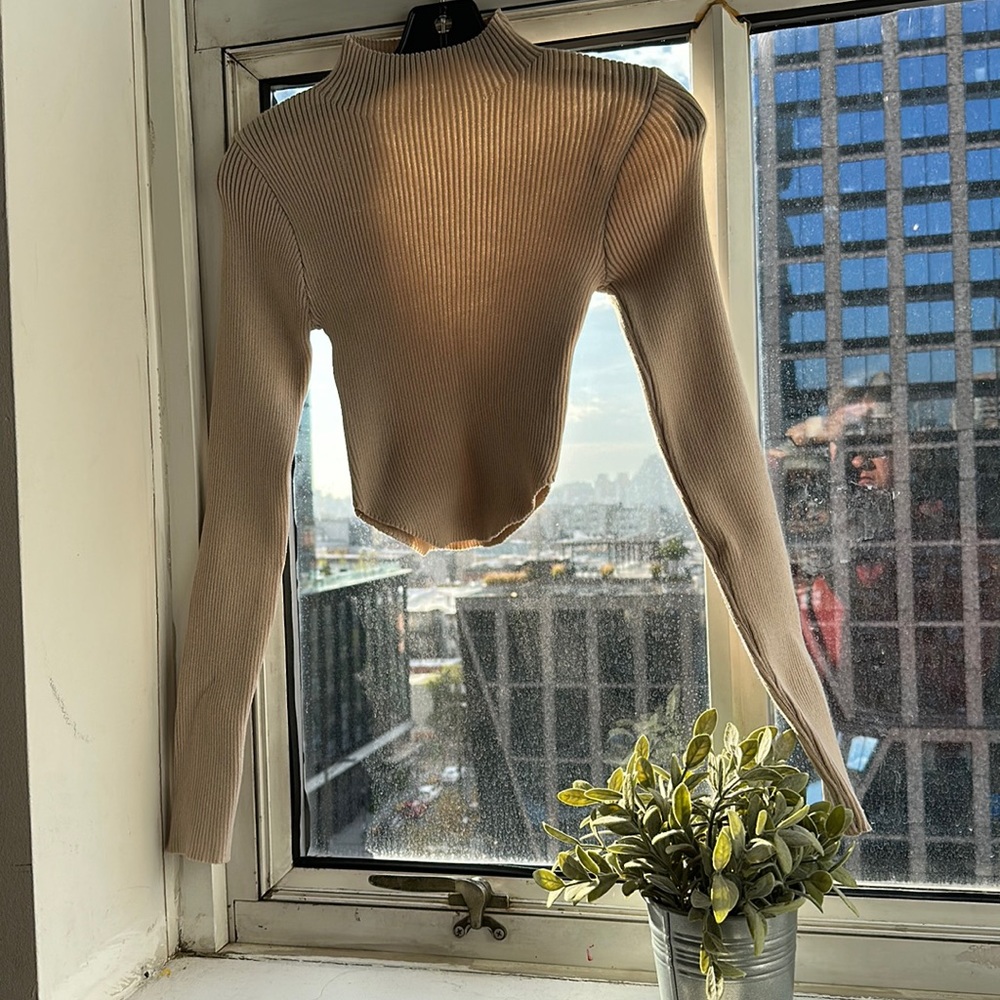 SHEIN size medium crop top in cream - nwt